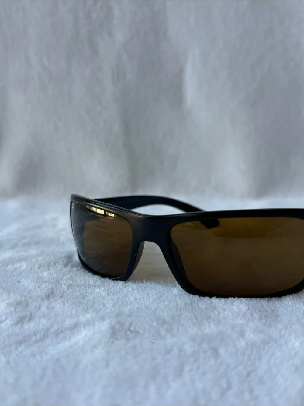 Vintage Ray-Ban Sunglasses Black Wrap Frame Brown Lenses Unisex